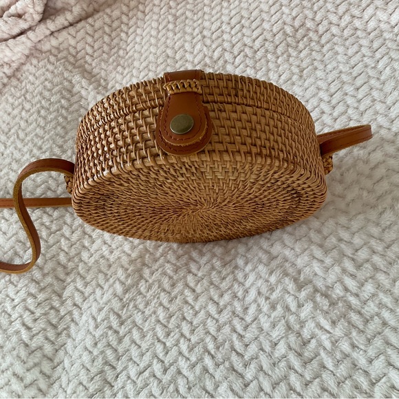 Round Handwoven Rattan Bag - Picture 8 of 8